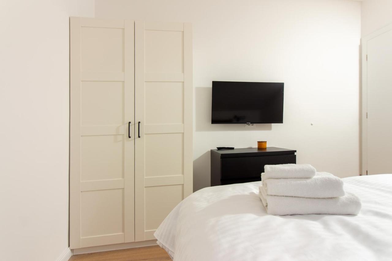 Beachside Apartment Attico Split Bagian luar foto