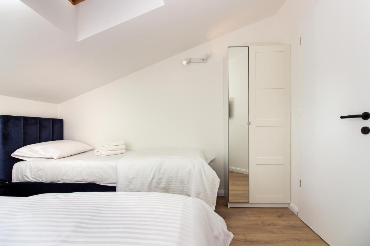 Beachside Apartment Attico Split Bagian luar foto