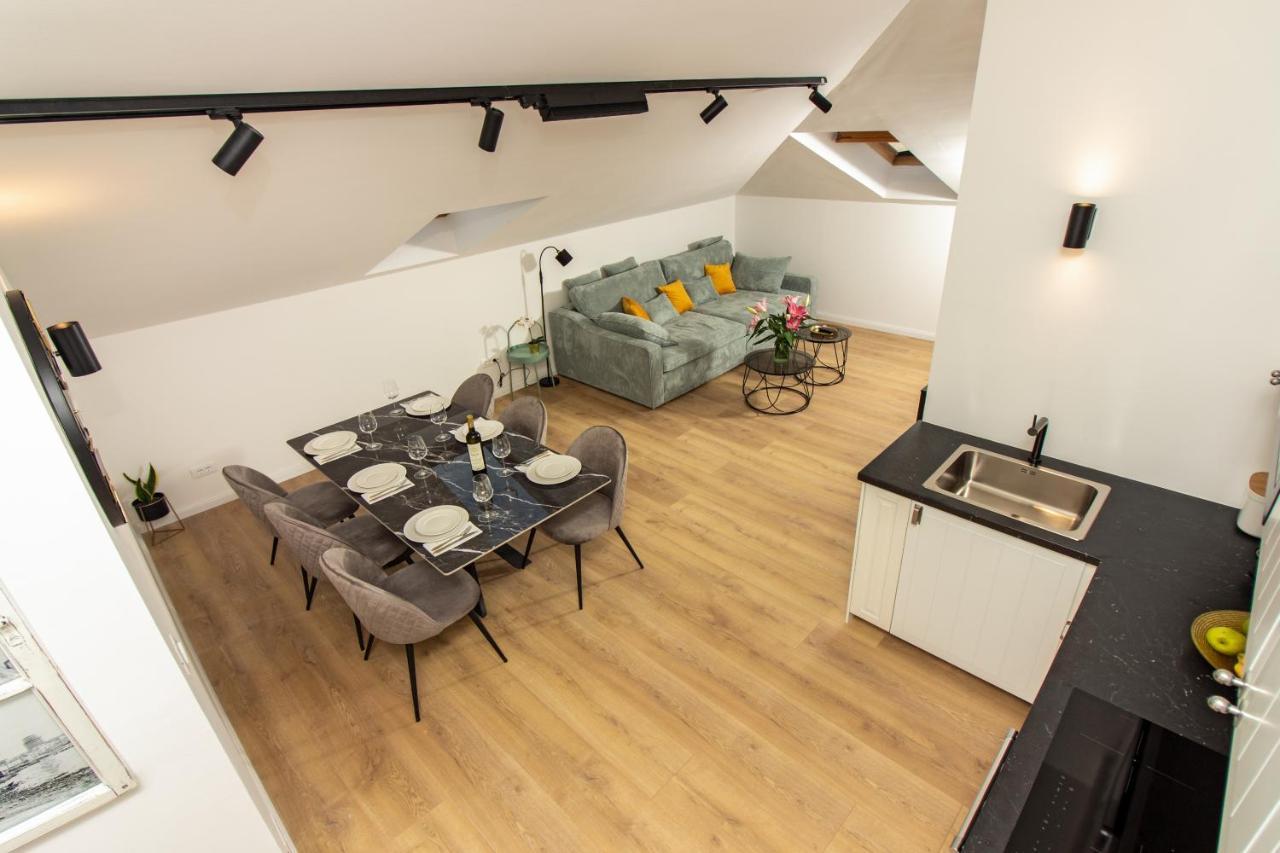 Beachside Apartment Attico Split Bagian luar foto