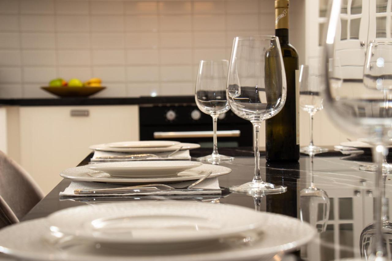 Beachside Apartment Attico Split Bagian luar foto