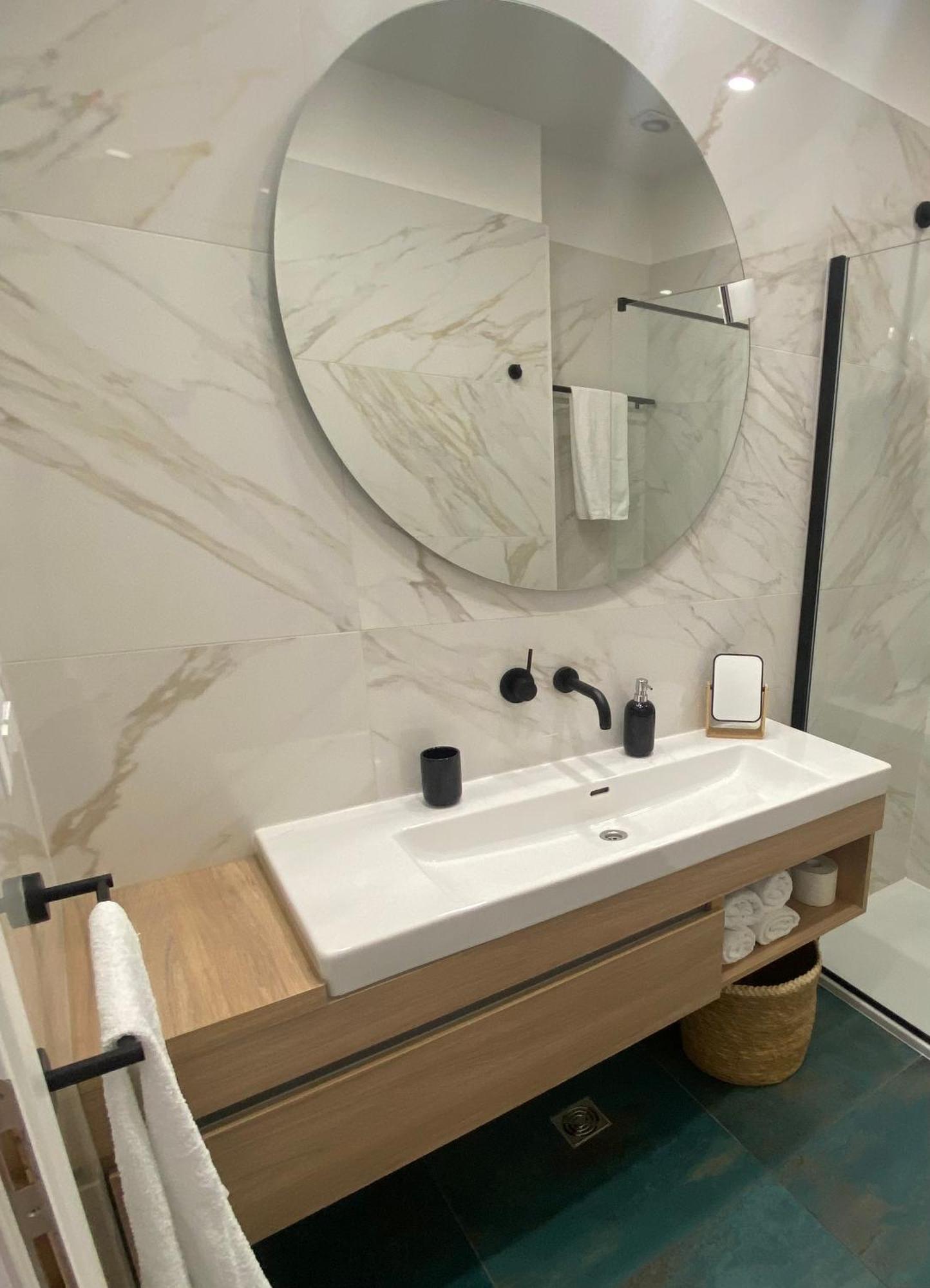 Beachside Apartment Attico Split Bagian luar foto