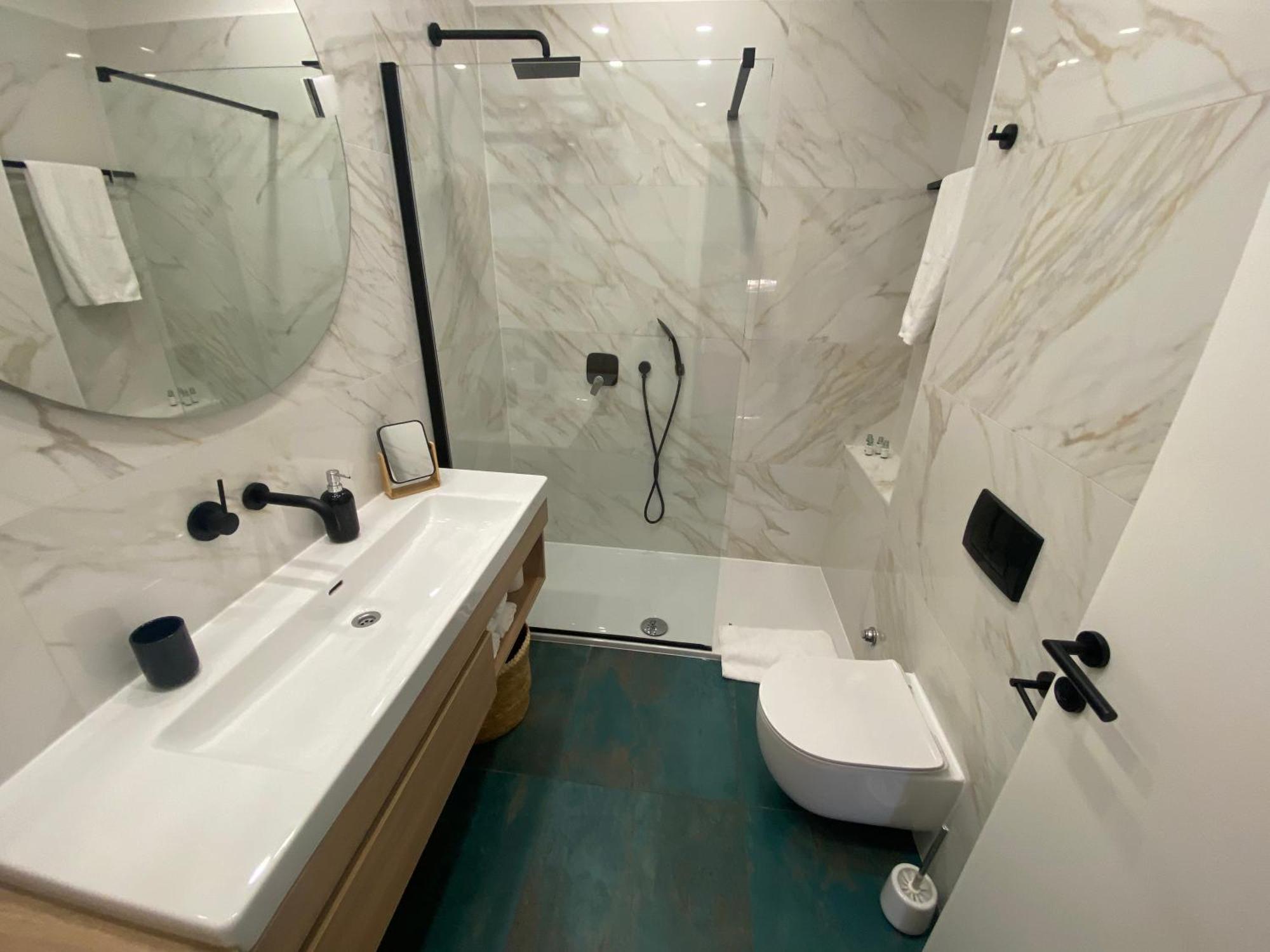 Beachside Apartment Attico Split Bagian luar foto