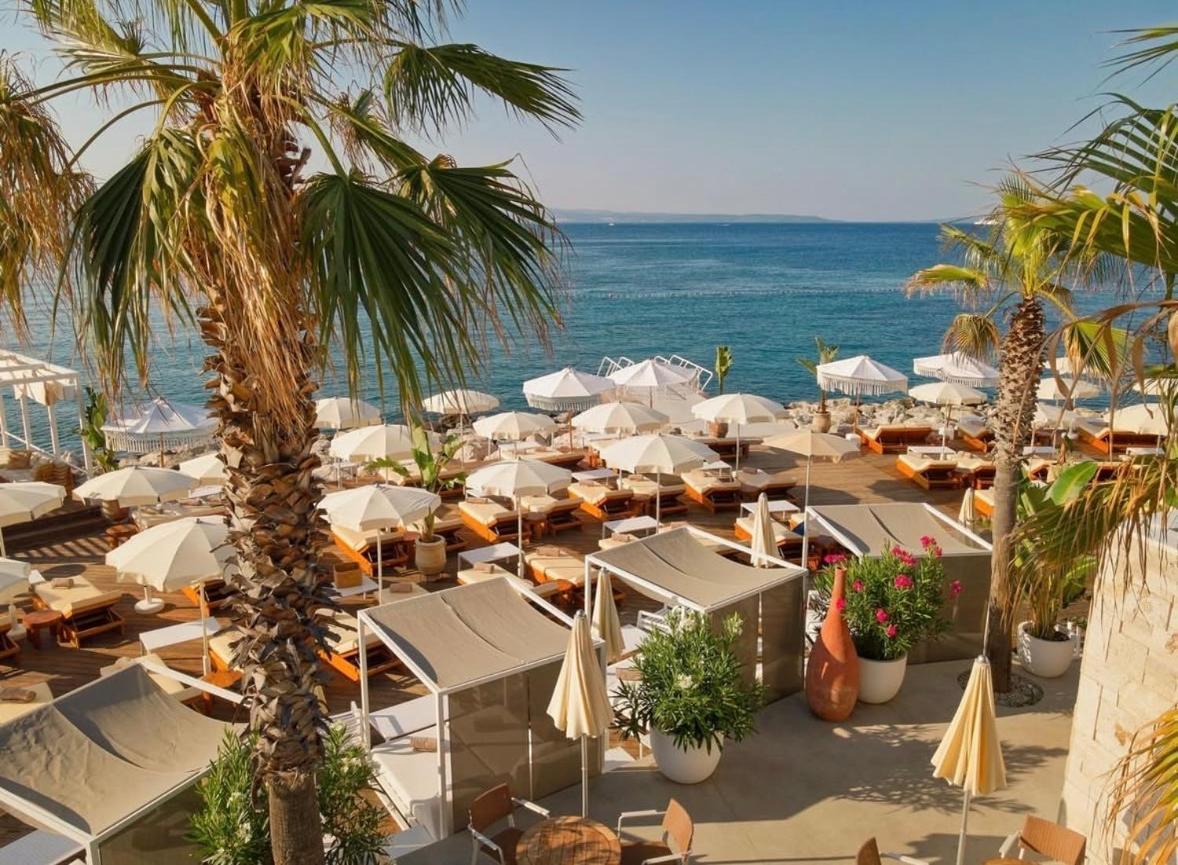Beachside Apartment Attico Split Bagian luar foto